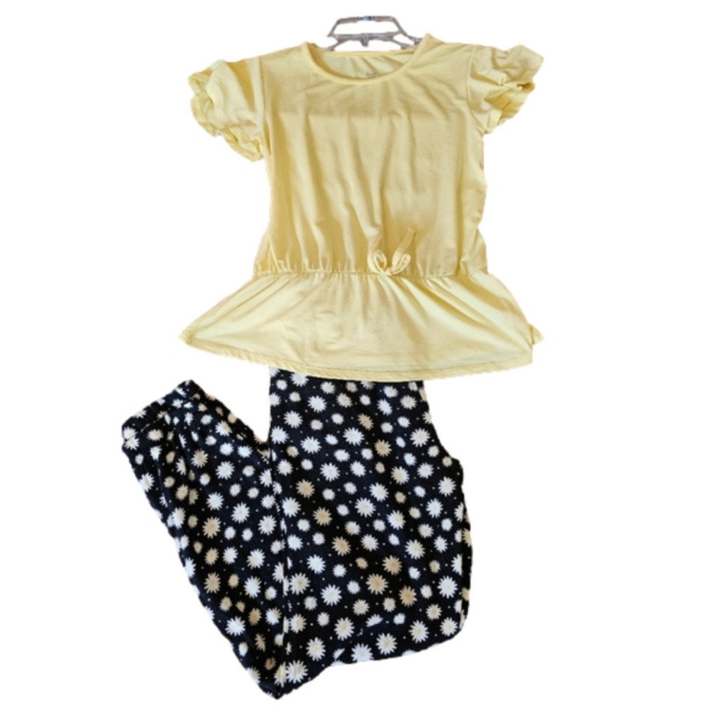 6/$20 Sweet Butterfly Matching Set Daisies Size 12/14